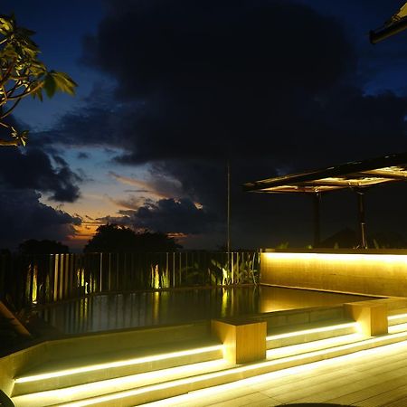 Borough Capsule Hostel Bali Legian Dış mekan fotoğraf