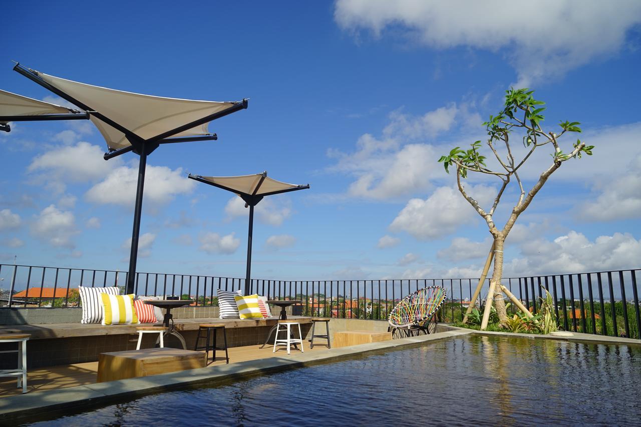 Borough Capsule Hostel Bali Legian Dış mekan fotoğraf